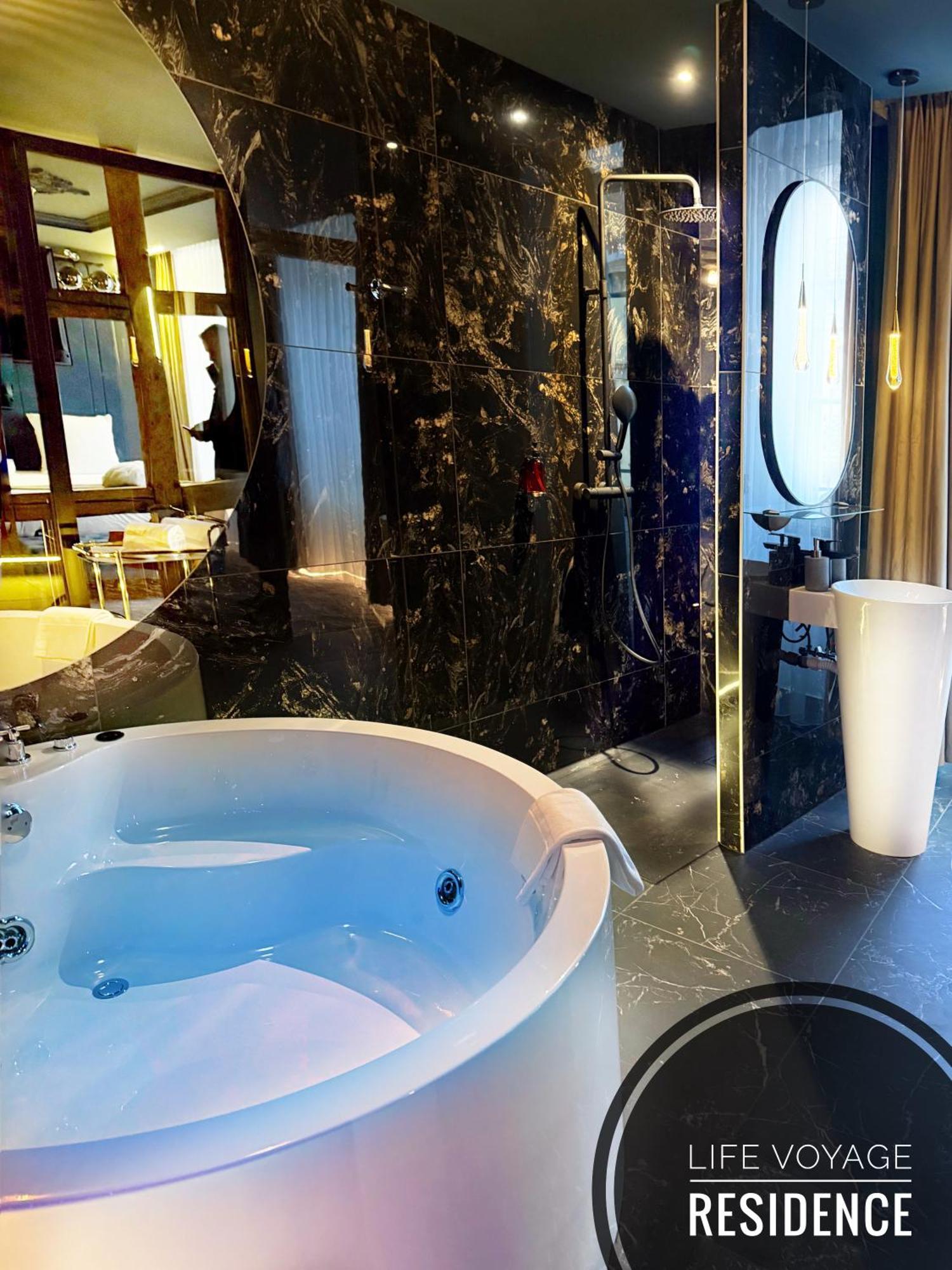 Life Voyage Residence & Spa - Strasbourg'S City Center Luxury Experience Eksteriør bilde